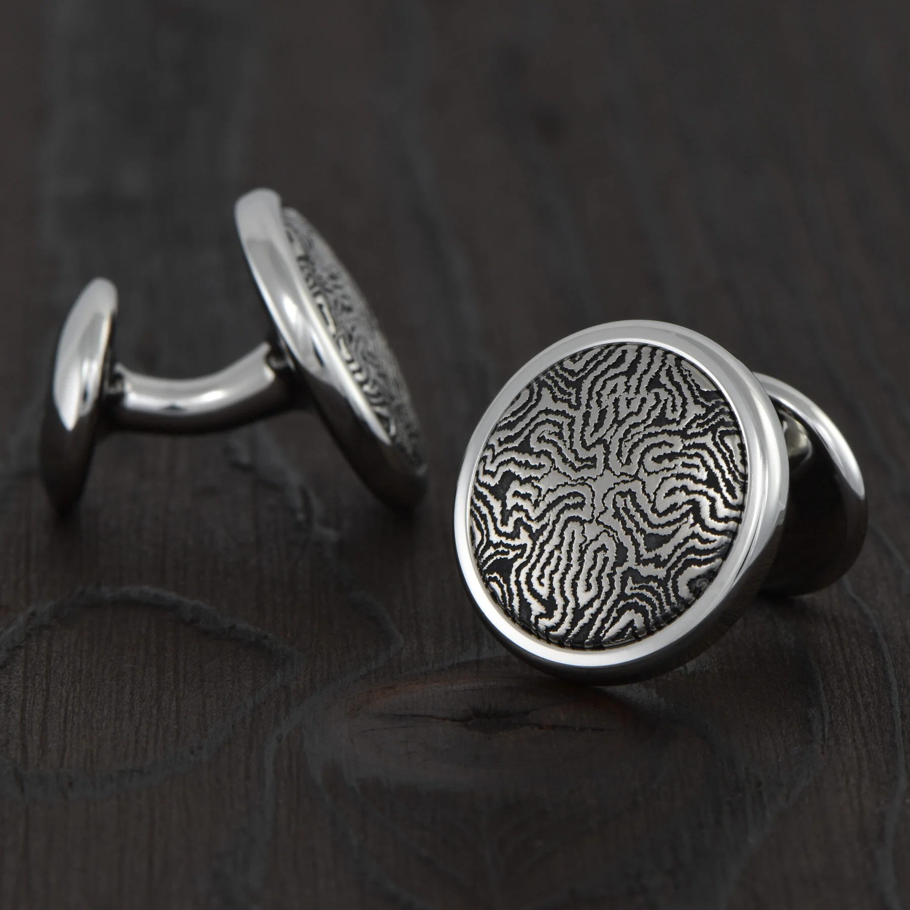 アクセサリー mustumi_800 Domed Titanium and Zirconium Mokume Insert in Polished Stainless